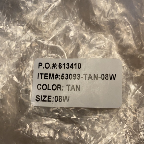 Carol Wright’s “Gail” faux Sherpa microsuede clog - Picture 3 of 10